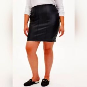 Mini pleather skirt